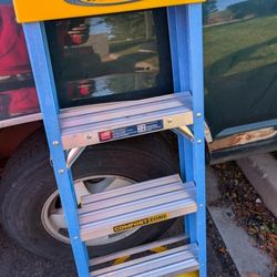 Brand New Werner 4ft Fiberglass Ladder 