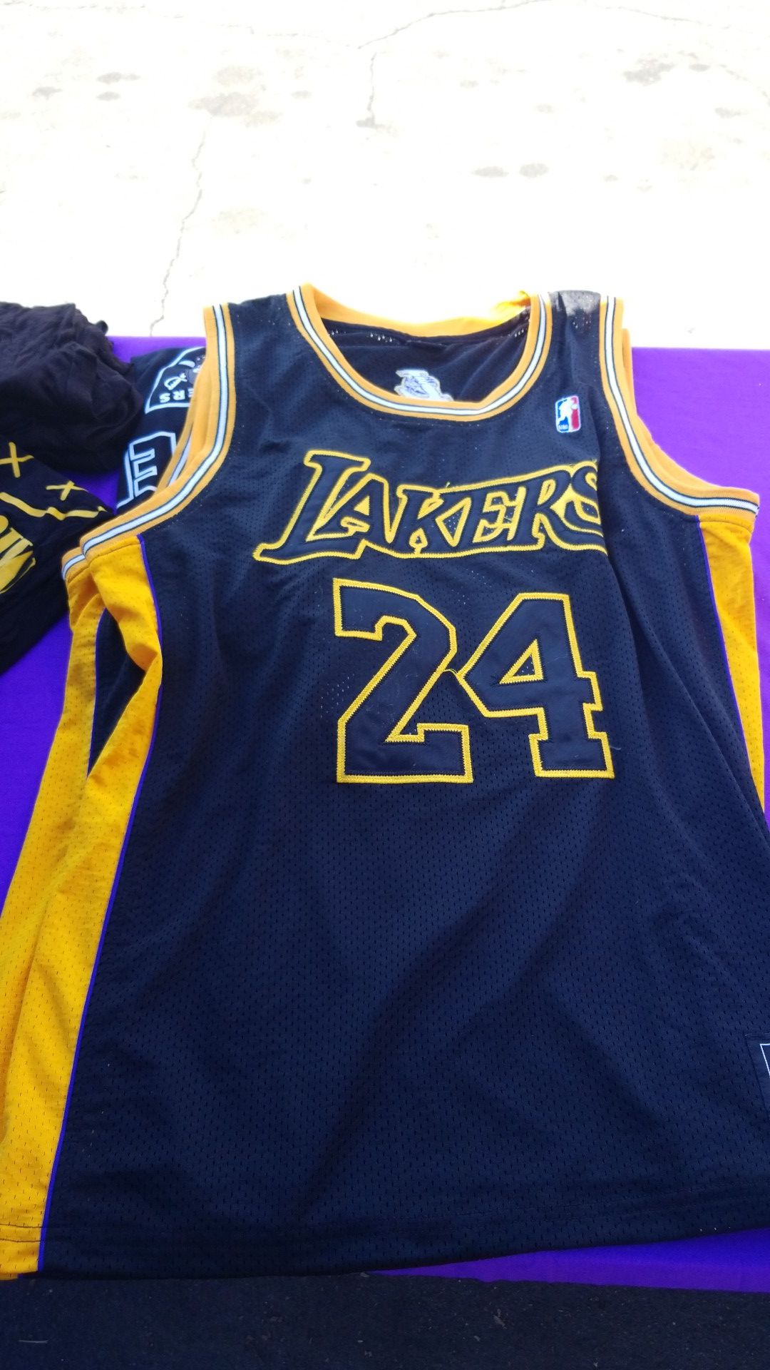 Nike Los Angeles Lakers Kobe Bryant #24 Purple Jersey Size Large for Sale  in Corona, CA - OfferUp