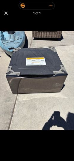 Lg universal washer or dryer pedestal