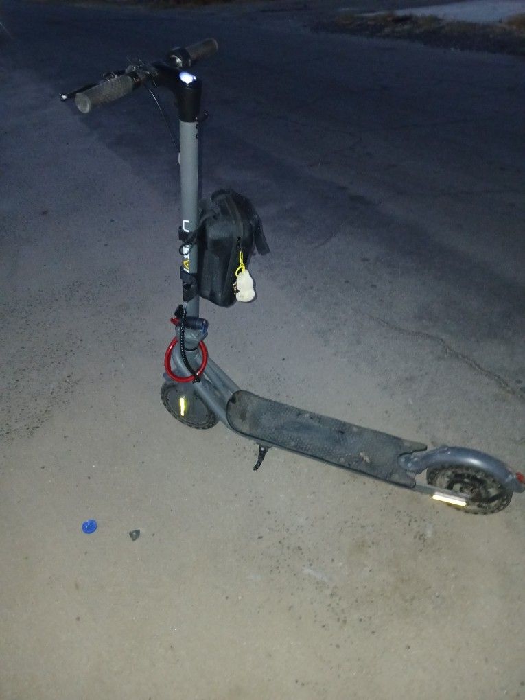 Electric scooter