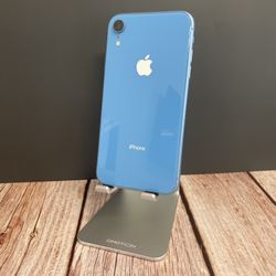 iPhone XR - Unlocked - 64GB 