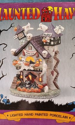 Vintage haunted haven Halloween village 10-piece Set Most In box 