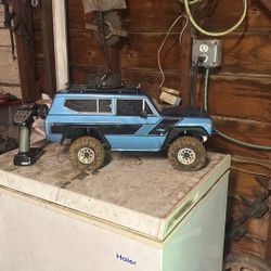 Redcat Crawler In Perfect  running condition 280 or best offer comes with a charger batteries LEDs light bar winch, lots of extras