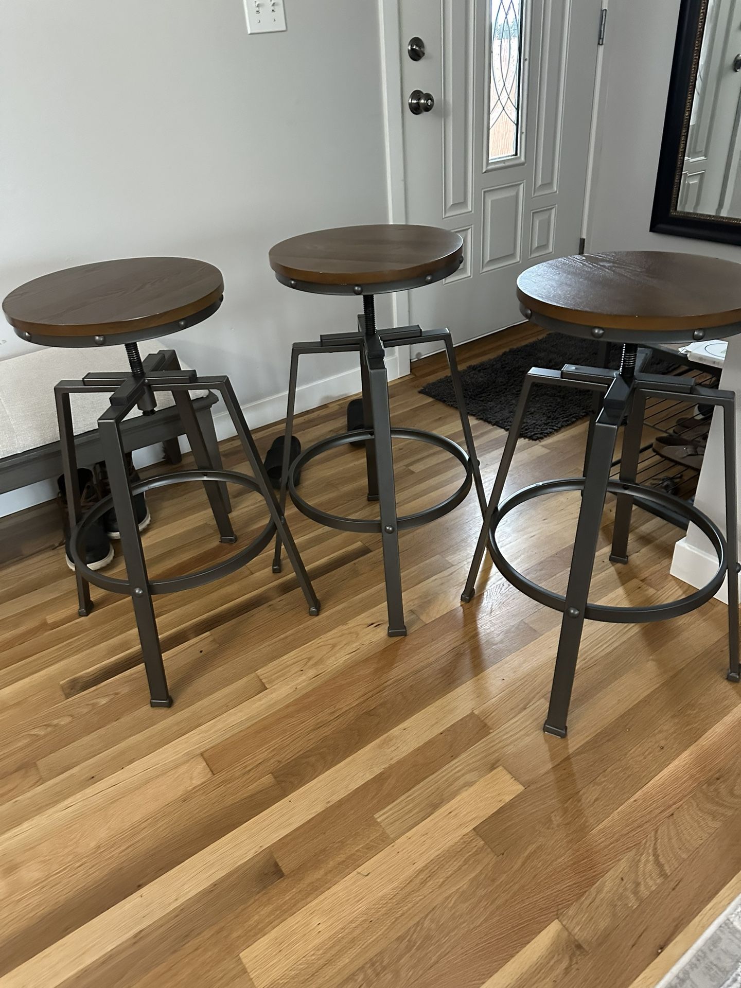3 Adjustable Stools