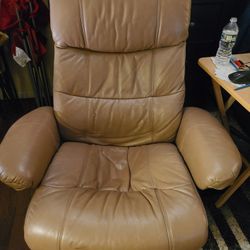 Leather Chairs And Ottoman 