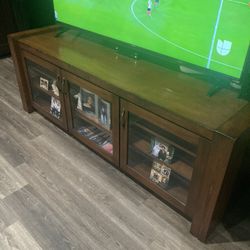Tv stand 
