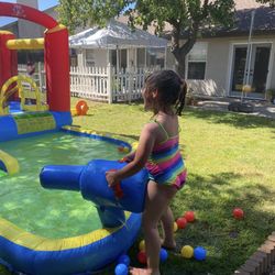 Water Bounce House 