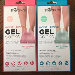 New moisturizing gel socks bundle