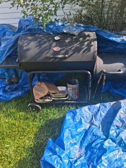 Charbroil Grill With Smoker Box