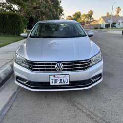 2016 Volkswagen Passat 4 Doors 
