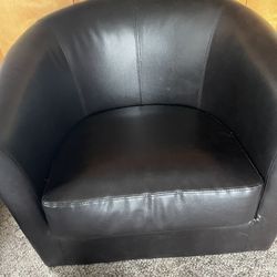 Comfy Barrel Accent Chair. Espresso Color