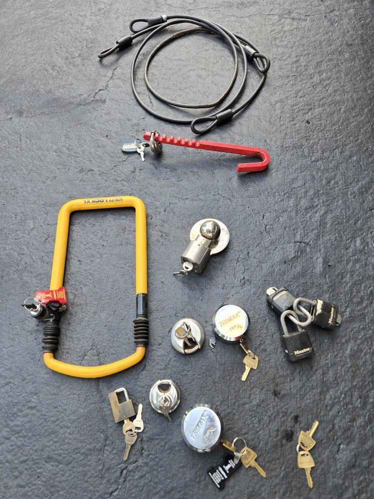 11 Padlocks Wheel Locks Cables Hitch Puck Tongue From Enclosed Trailer Boat RV Snowmobile