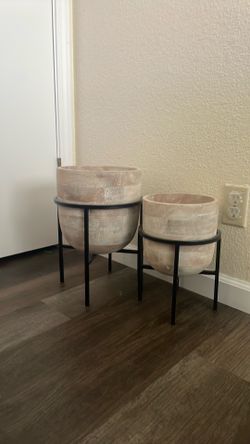 2 planters