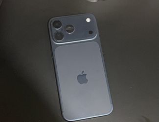 Locked iPhone 17 Pro Max