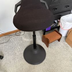 “lean Perch” For Standing desk