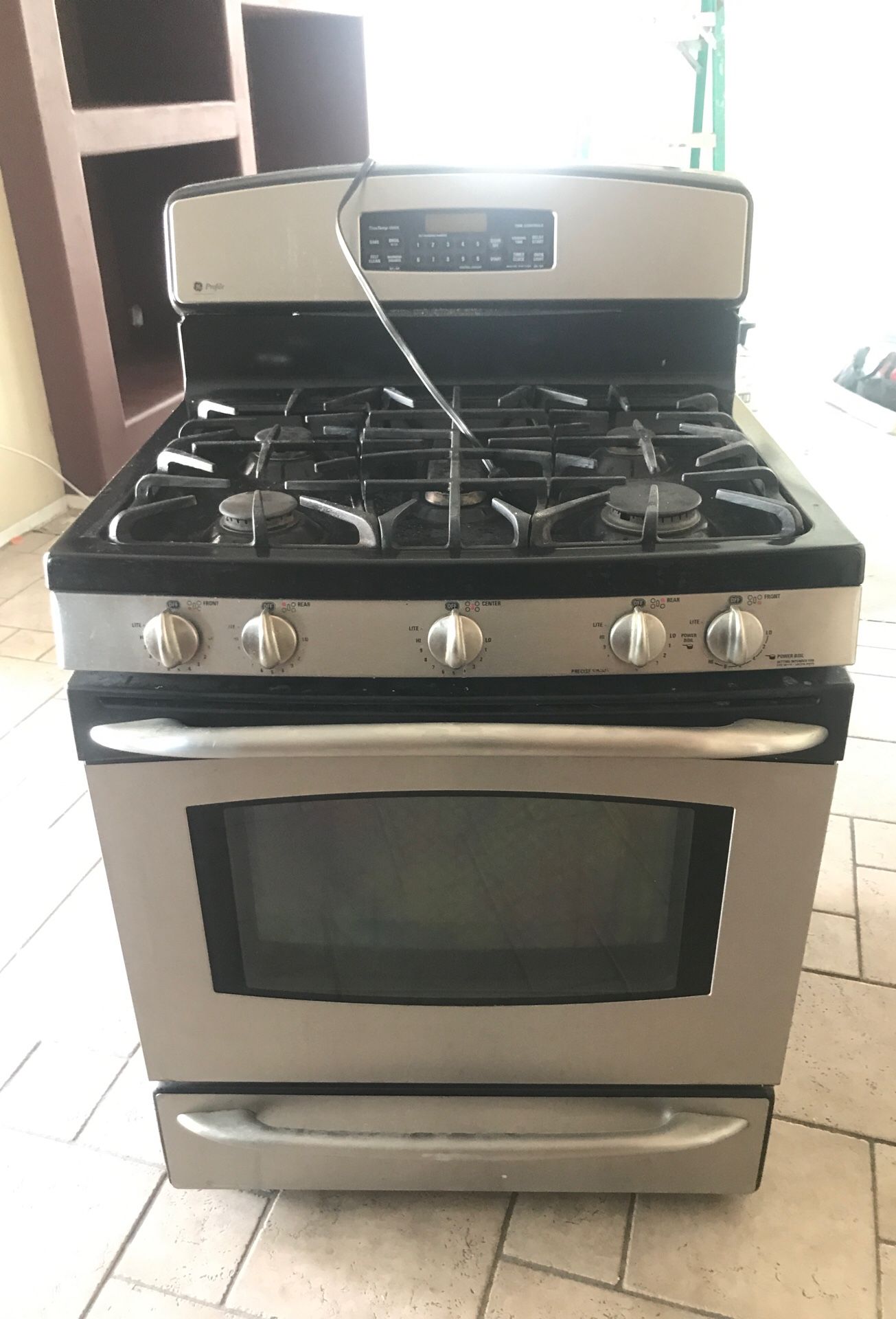 GE 5 burner gas range and oven for Sale in Phoenix, AZ OfferUp