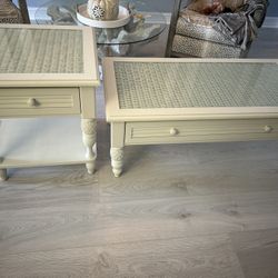 White Coffee And End Table 