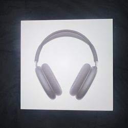 Apple AirPods Max Brand New Come Wit Charger  And Still Wrap With Plastic 🤝🏾