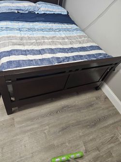 Free full  bed and mattress