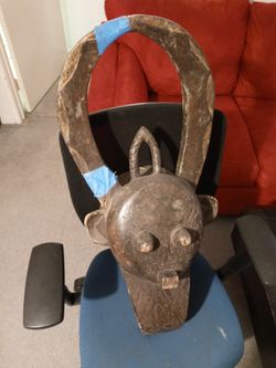 African head Nedd To Fixed. 32 Inch H Estatua. Tiene 32 Pulgadas De Alto Necesita Areglo Esta Quebrada