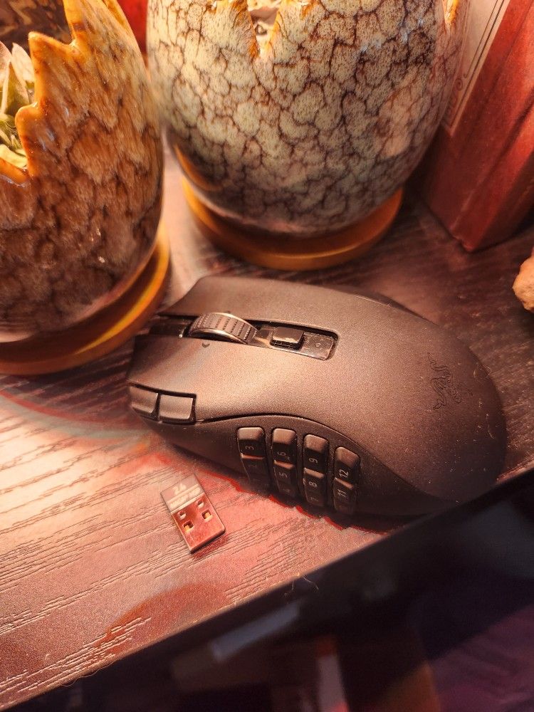 Razer Naga V2 Hyperspeed 