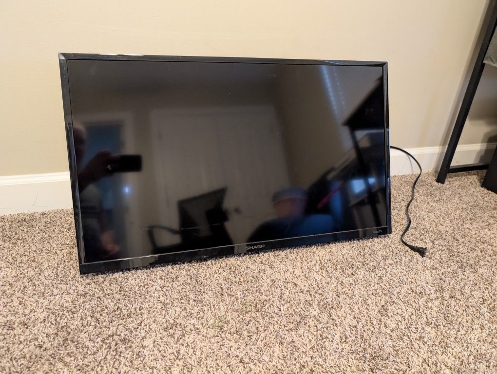 32" Sharp Smart TV