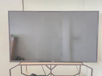 43" LG TV