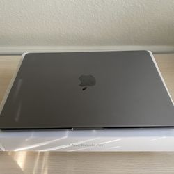 Apple Macbook Air 13-inch M2 Chip 256GB w fingerprint/touch  id