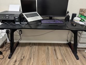 Gaming Desk - Bizzoelife - Z-shaped - RGB lighting