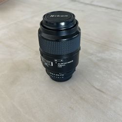 Nikon AF MICRO NIKKOR 105mm 1:2.8 Lens