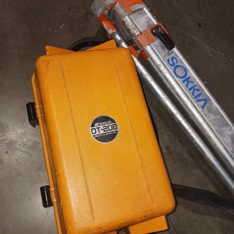Topcon DT-20B Digital Theodolite