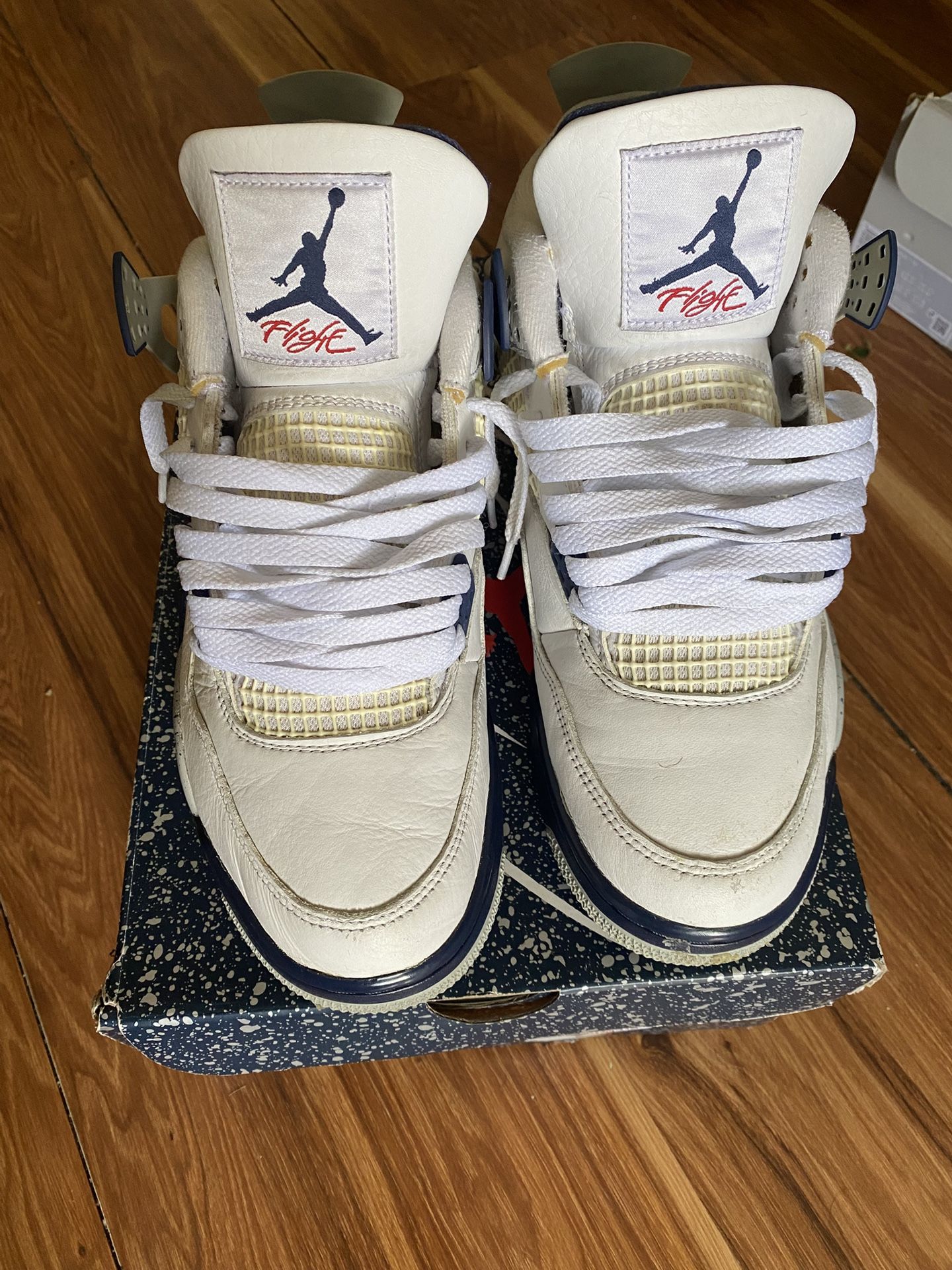 Midnight Navy Jordan 4s