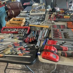 GARAGE CLEANING THURSDAY / JUEVES