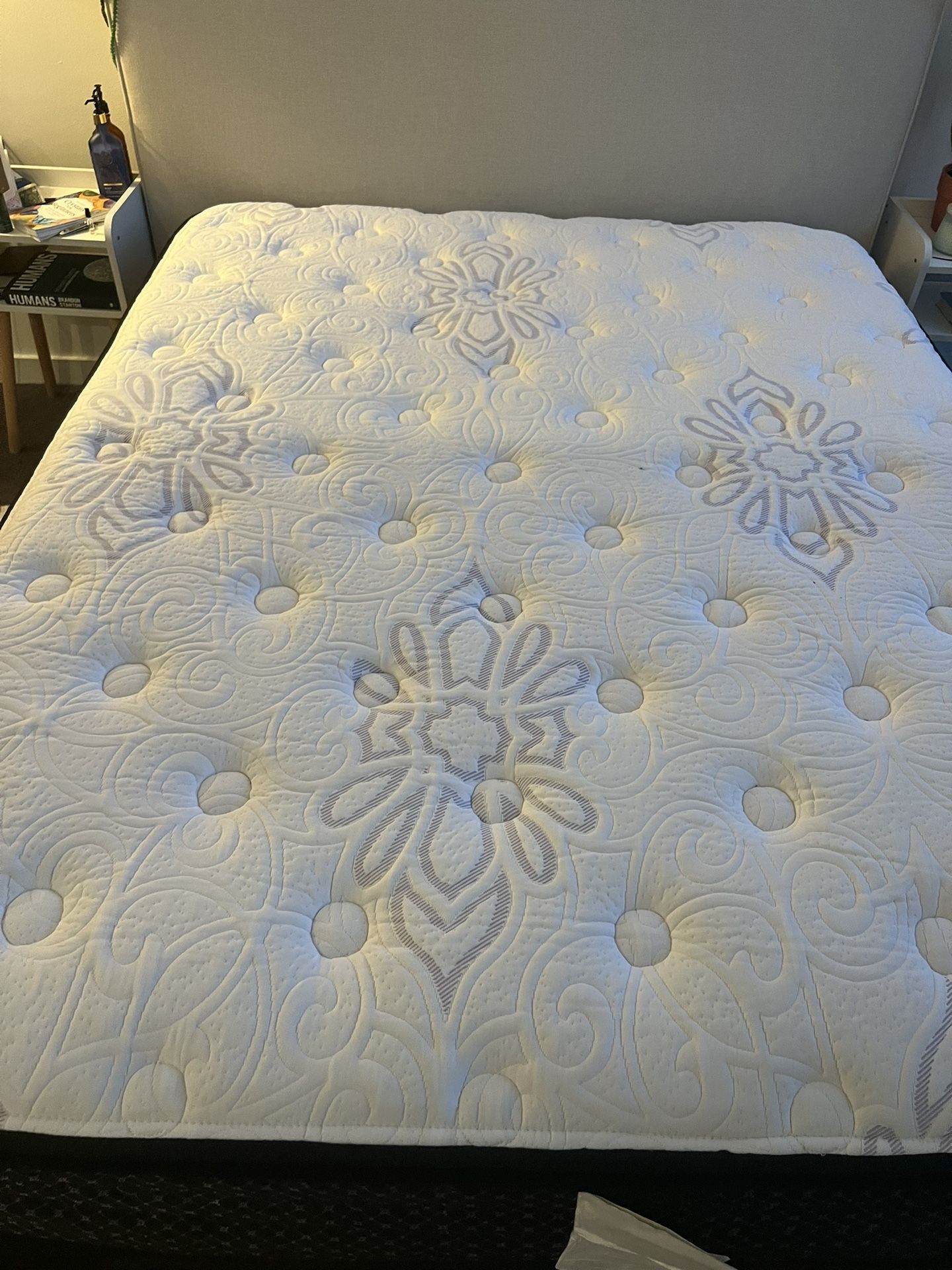 Queen Size Bedroom Set for Sale in Peoria, AZ OfferUp