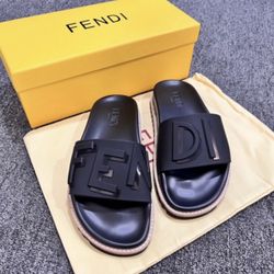 Sandale Fendi