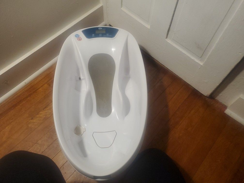 Baby Patent aqua scale