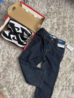 Toddler Shoes / Old Navy 2T