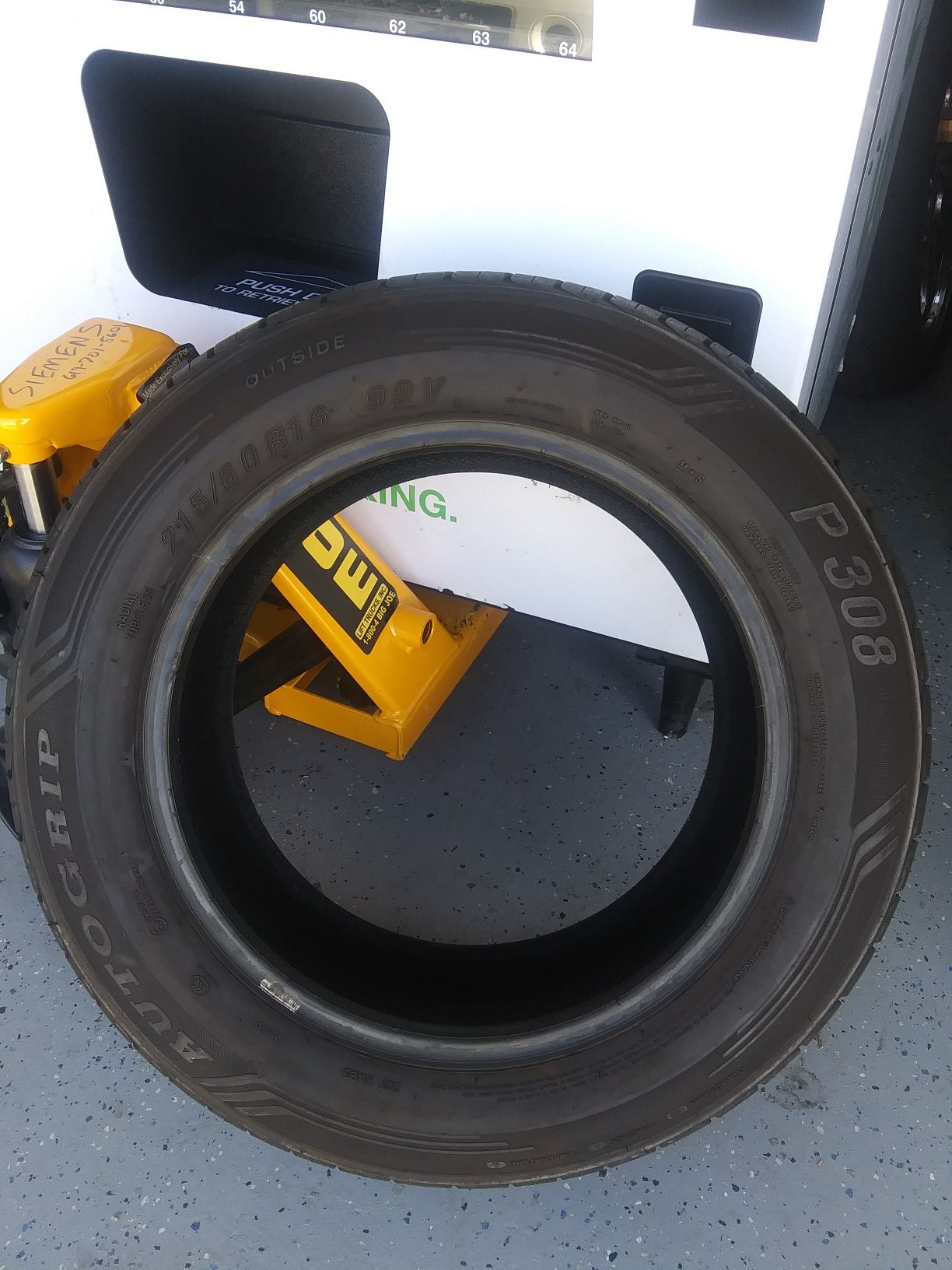 215/60R16 tire