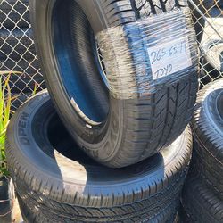 265/65/17 Toyo 4 tires installed & balanced // 4 llantas Toyo  semi nuevas instaladas y balanceadas