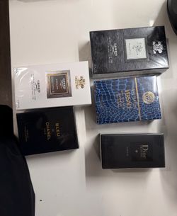 I sell perfumes.