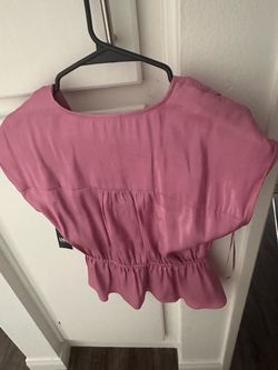 Beautiful brand-new lilac blouse, perfect for parties and special occasions. For girls and women. Brand: I.N.C. Size XS. Never worn. .