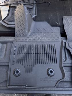 2025 Toyota 4-Runner OE heavy duty mats