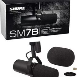 New Shure SM7B Dynamic vocal/Broadcast Microphone 
