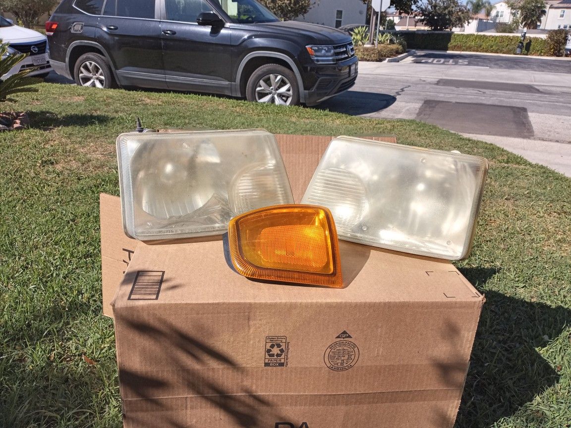 2004 Ford Ranger Drivers Side Door,and Parts,