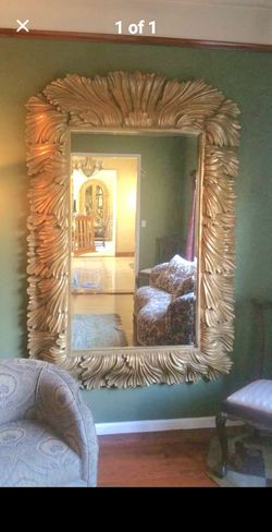 Wall mirror