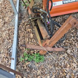 Bush Hog LS26A log splitter
Hydraulic 
Three point
