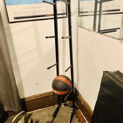 MEDICINE BALL STAND - Fitness & Exercise