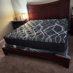 Bedroom Set For Sale 