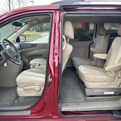 2012 KIA Sedona