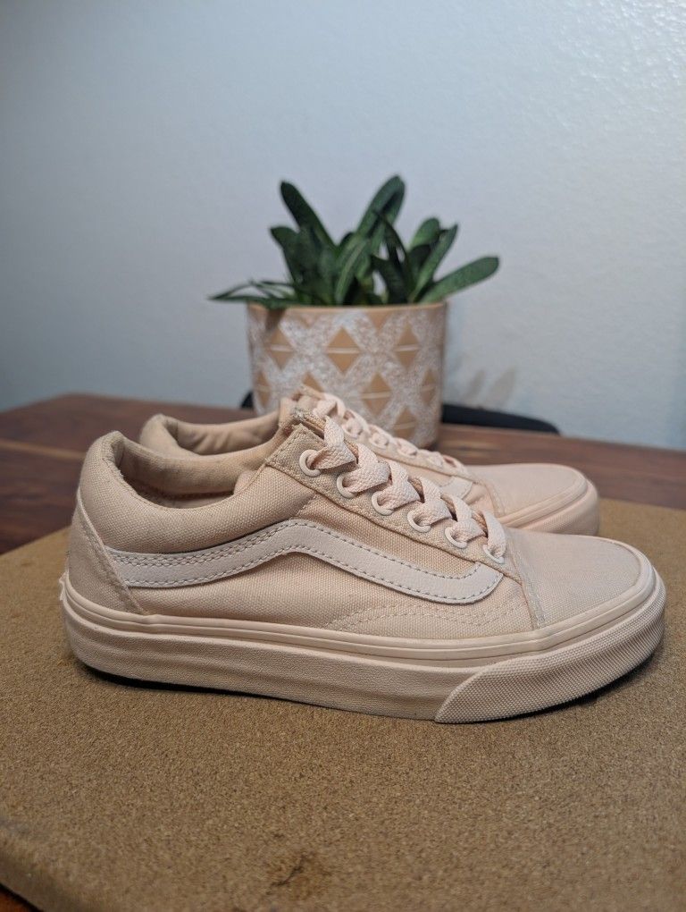 Vans (M-3.5/W-5)